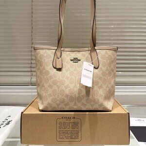 Coach City23 Tote Bag, 22*20 cm
